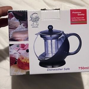 Lucky Brand Glass Teapot with Black Handle and Stainless Steel Infuser